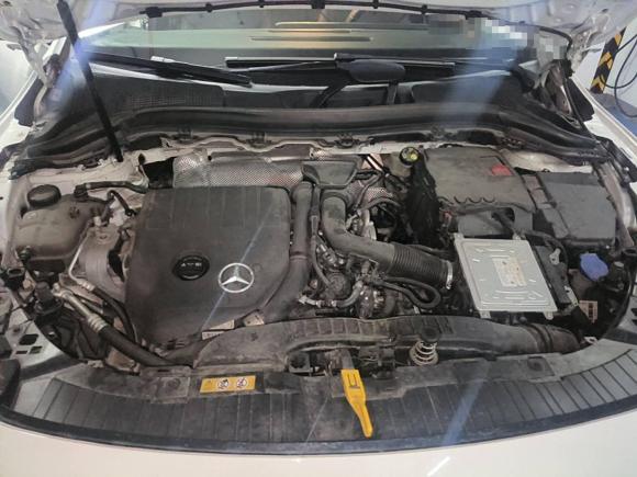 [上海·沪B] 二手奔驰奔驰GLA2020款 GLA 200