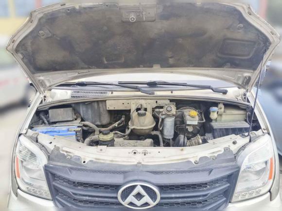 [合肥·沪C] 二手上汽大通MAXUS新途V802018款 2.5T 6挡手动傲运通短轴中顶5-6座