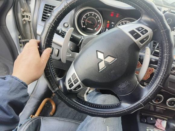 [上海·沪L] 二手三菱翼神2010款 运动版 2.0L CVT旗舰型