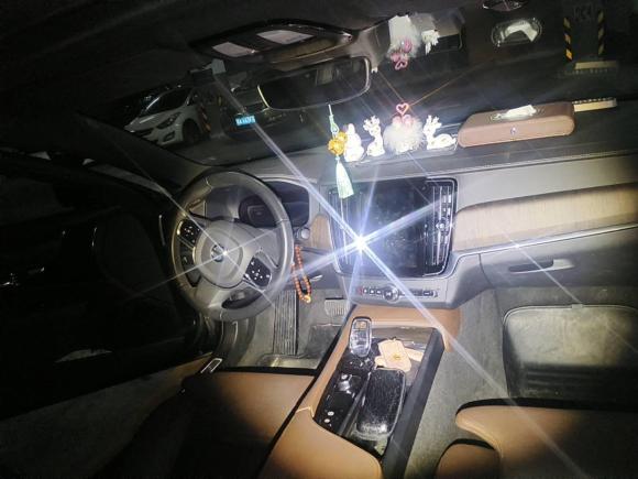 [杭州·浙A] 二手沃尔沃沃尔沃S902022款 B5 智远豪华版