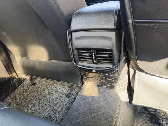 [南京·苏A] 二手荣威荣威i62018款 20T 自动互联网智享版