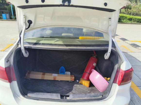 [西安·陕A] 二手大众桑塔纳2013款 1.6L 自动舒适版