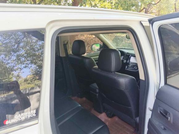 [杭州·浙A] 二手三菱欧蓝德2014款 2.4L 四驱豪华超值版 5座