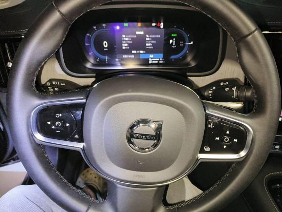 [深圳·粤B] 二手沃尔沃沃尔沃S90插电式混动2023款 T8插电式混合动力 四驱长续航智雅豪华版