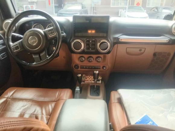 [青岛·鲁B] 二手Jeep牧马人2011款 3.8L Sahara 四门版