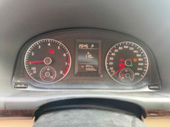 [上海·皖D] 二手大众途安2013款 1.4T DSG舒适版5座