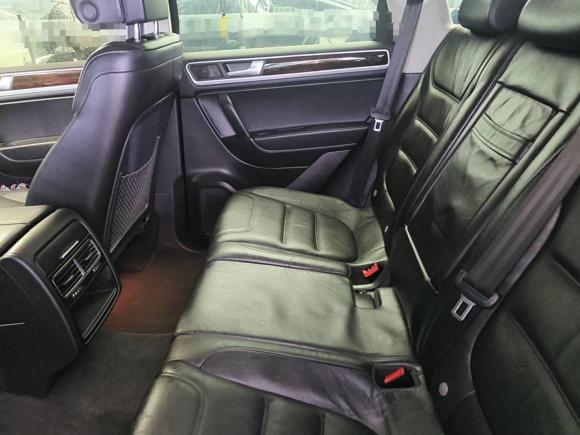 [苏州·苏E] 二手大众途锐2011款 3.0TSI 标配型