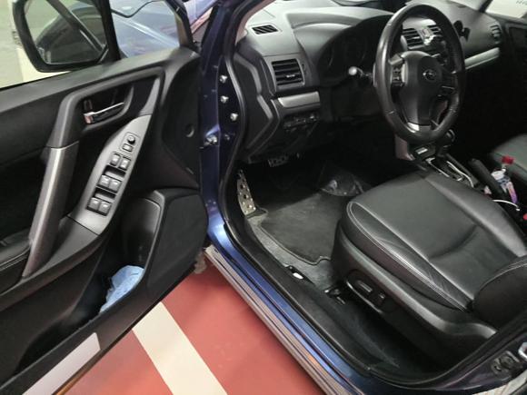 [上海·京F] 二手斯巴鲁森林人2013款 2.5i 自动尊贵版