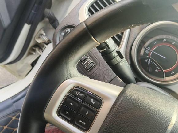 [成都·川A] 二手道奇酷威2013款 2.4L 两驱尊尚版