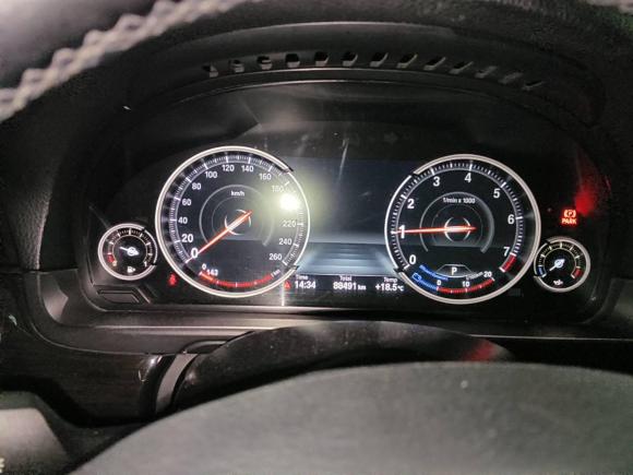 [济南·鲁A] 二手宝马宝马5系2014款 525Li 豪华设计套装