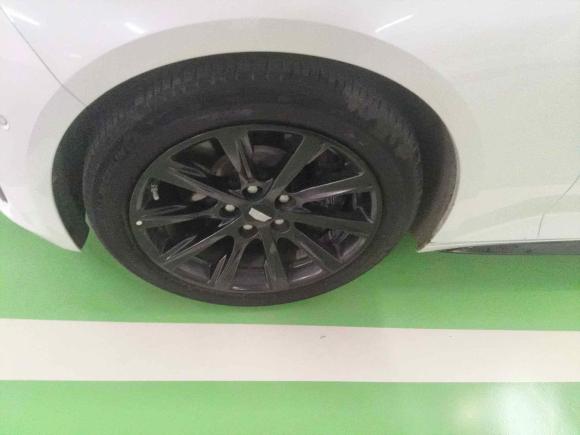 [上海·苏U] 二手凯迪拉克凯迪拉克CT52024款 28T 尊贵型