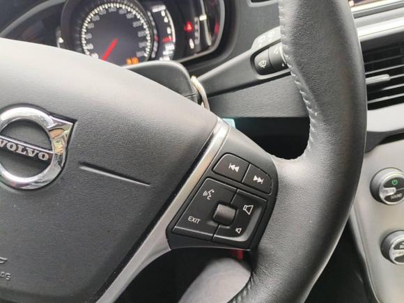 [杭州·浙A] 二手沃尔沃沃尔沃V402016款 T3 智逸版