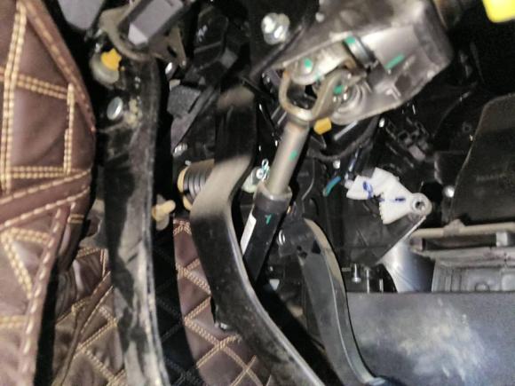 [西安·陕U] 二手奇瑞艾瑞泽52021款 PRO 1.5L 手动青春版