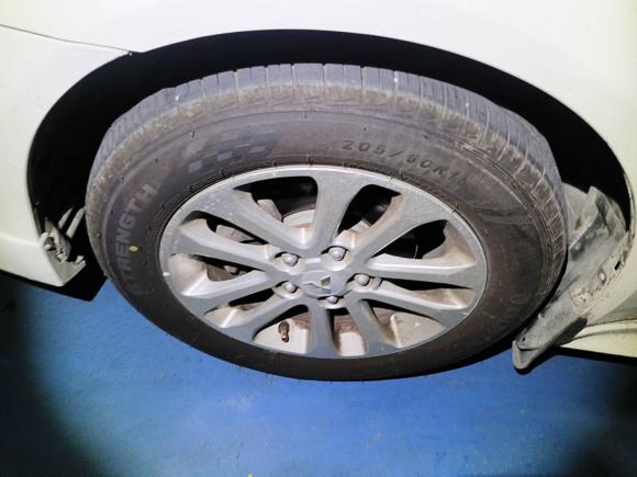 [武汉·鄂W] 二手三菱翼神2011款 致炫版 2.0L 手动舒适型