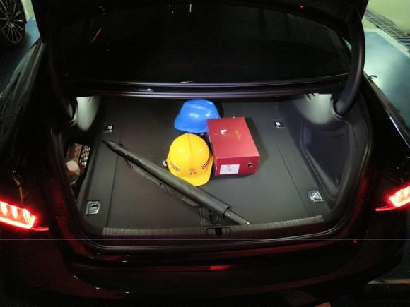 [上海·沪F] 二手奥迪奥迪A7L2022款 45 TFSI quattro S-line 黑武士版