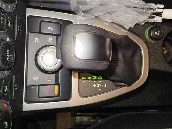 [温州·浙C] 二手路虎神行者22011款 3.2L i6 HSE汽油版