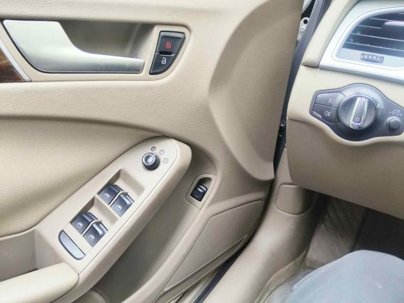 [上海·沪A] 二手奥迪奥迪A4L2009款 2.0 TFSI 标准型