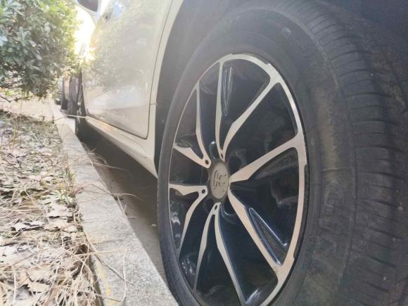 [上海·川H] 二手比亚迪宋MAX2017款 1.5T 自动智联精英型 7座