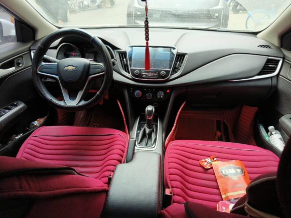 [武汉·鄂A] 二手雪佛兰科沃兹2019款 320 自动欣享天窗版