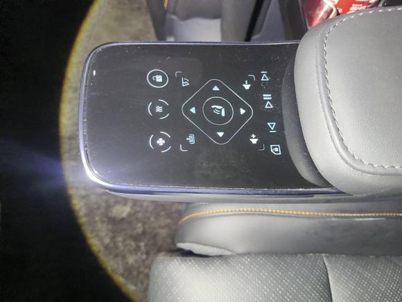 [上海·沪A] 二手合创汽车合创V092023款 尊荣版 762