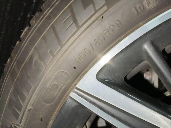 [南通·苏F] 二手红旗红旗HS52022款 2.0T 智联旗领版