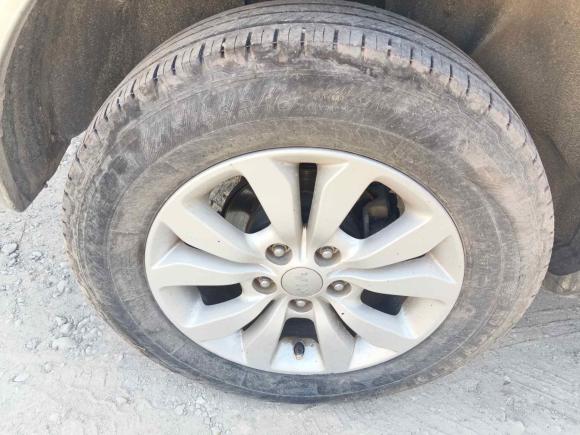 [广州·粤A] 二手起亚狮跑2013款 2.0L 自动两驱版GL