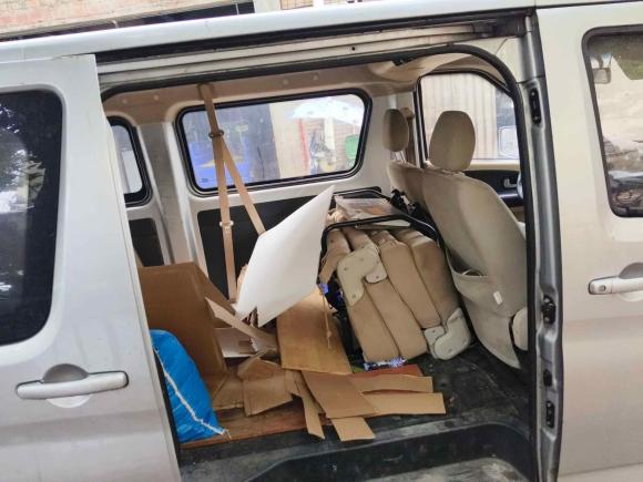 [佛山·粤E] 二手长安凯程长安睿行M902017款 2.0L超值版6座掀背门4G94S