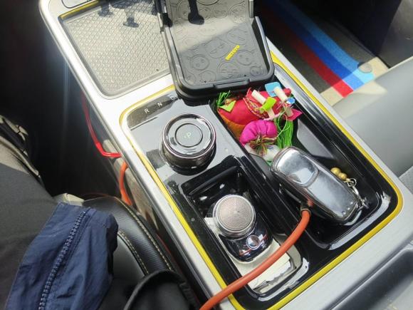 [上海·沪A] 二手埃安AION Y2022款 70 智领版 磷酸铁锂