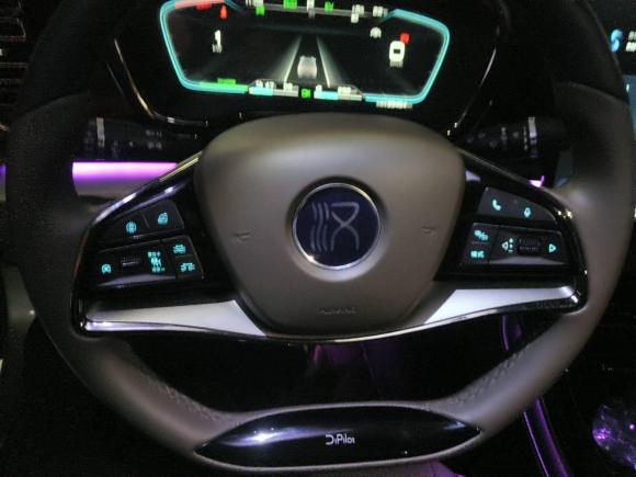 [深圳·粤B] 二手比亚迪汉2020款 DM 四驱性能版豪华型