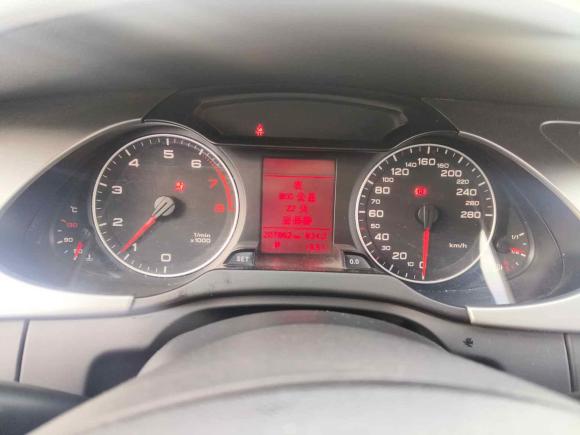 [南京·苏A] 二手奥迪奥迪A4L2010款 2.0 TFSI 舒适型