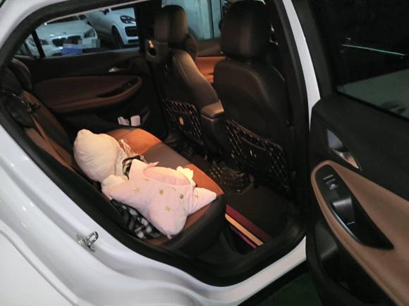 [武汉·鄂A] 二手别克昂科拉GX2020款 20T CVT两驱豪华型