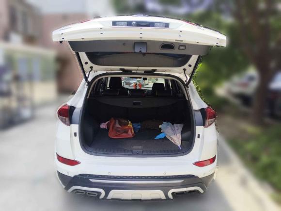 [无锡·苏B] 二手现代途胜2015款 1.6T 双离合两驱智能型