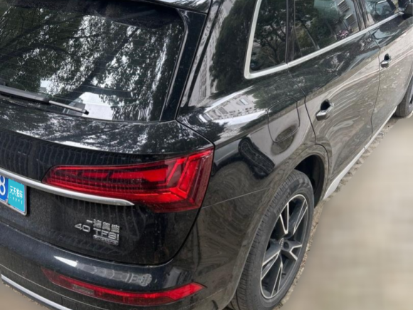 [无锡·苏B] 二手奥迪奥迪Q5L2022款 40T 时尚动感型