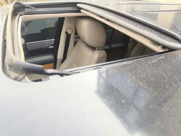 [无锡·苏B] 二手路虎揽胜运动版2010款 3.6 TDV8 HSE 柴油版