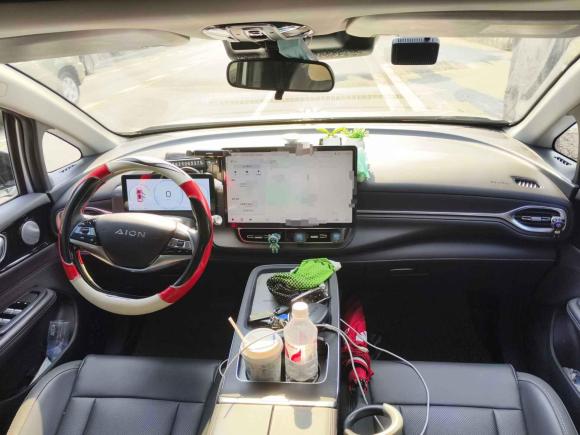 [广州·粤A] 二手埃安AION V2024款 Plus 70 星耀版 磷酸铁锂