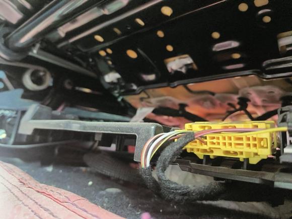 [杭州·浙A] 二手奔驰奔驰A级2022款 改款 A 200 L 运动轿车时尚型