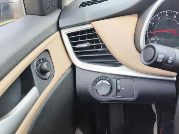 [广州·粤S] 二手雪佛兰科鲁泽2022款 320 自动悦享天窗版