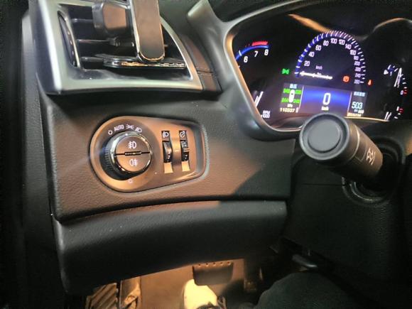 [上海·沪B] 二手凯迪拉克凯迪拉克SRX2015款 3.0L 舒适型