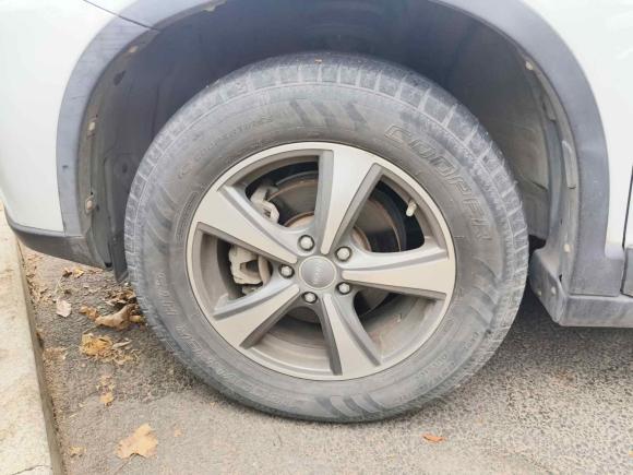 [济南·鲁A] 二手哈弗哈弗H62017款 红标 运动版 1.5T 手动两驱精英型