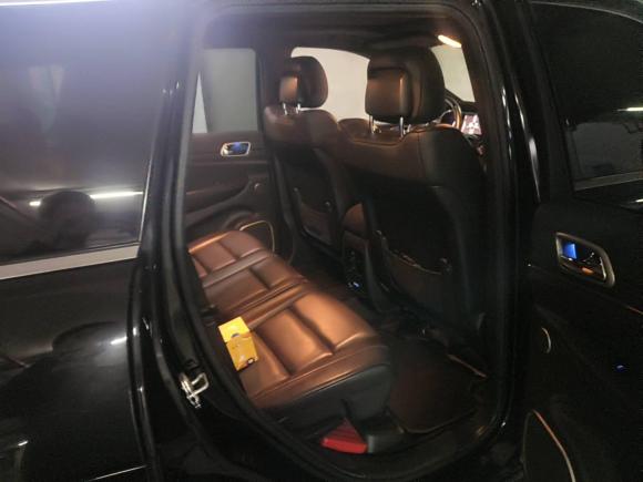 [佛山·粤X] 二手Jeep大切诺基2014款 3.0L 旗舰尊悦版