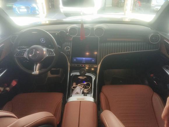 [上海·沪L] 二手奔驰奔驰GLC2023款 改款 GLC 260 L 4MATIC 动感型 5座