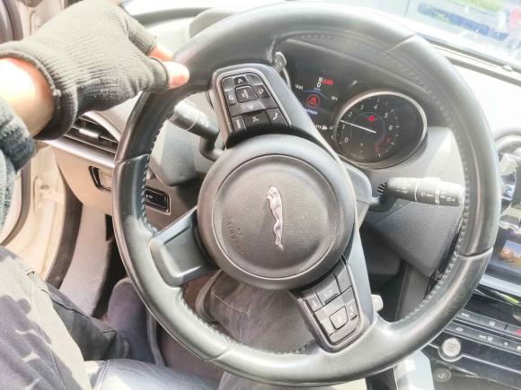 [嘉兴·苏M] 二手捷豹捷豹F-PACE2016款 2.0T 两驱都市尊享版