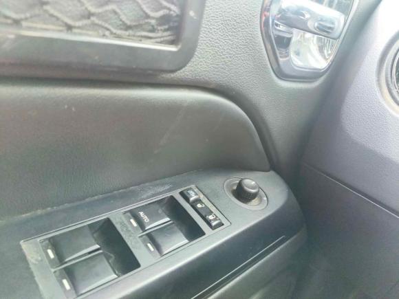 [武汉·鄂A] 二手Jeep自由客2011款 2.4 经典升级版