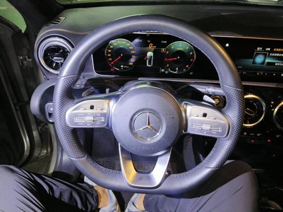 [青岛·鲁B] 二手奔驰奔驰A级2019款 A 200 L 运动轿车