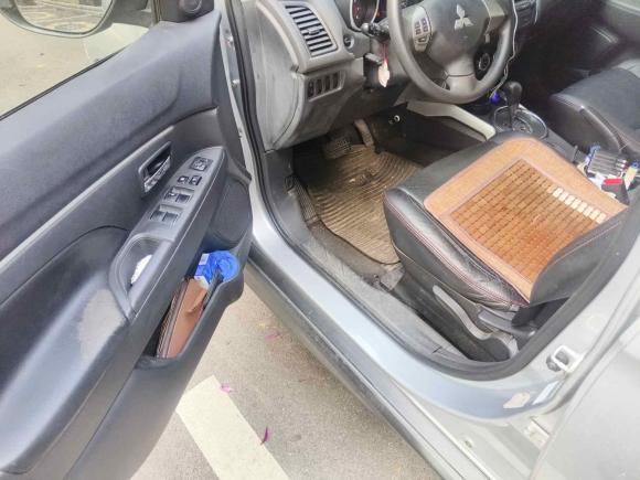 [广州·粤B] 二手三菱劲炫ASX2013款 2.0L CVT两驱精英版