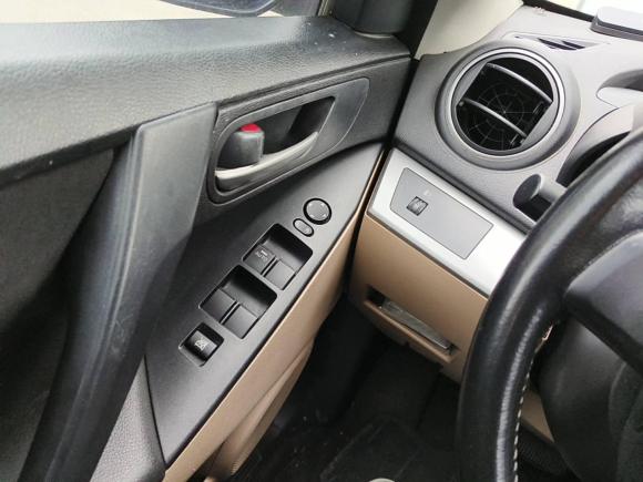 [上海·沪C] 二手马自达马自达3星骋2011款 三厢 1.6L 自动精英型