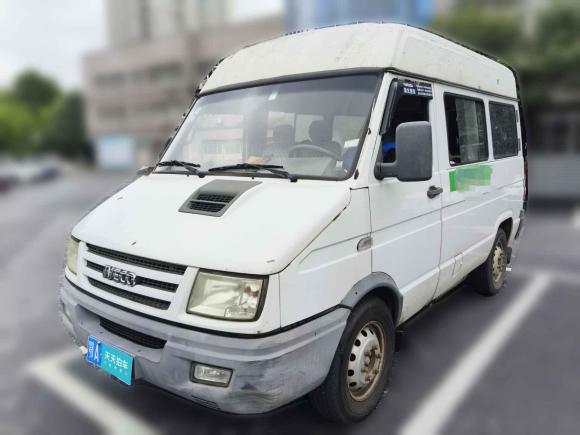 依維柯依維柯得意2014款 2.5T-A35 NJ6484ACM47Z4「武漢二手車」「天天拍車」
