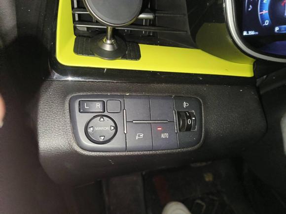 [成都·川G] 二手SWM斯威汽车SWM斯威G012019款 F版 1.5T 自动银粉版 国VI