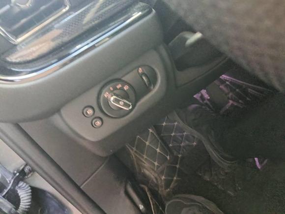 [上海·沪B] 二手MINIMINI CLUBMAN2016款 改款 1.5T COOPER 鉴赏家版