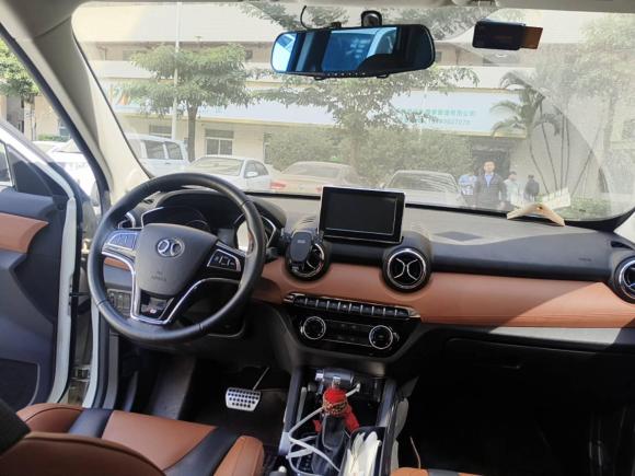 [深圳·鄂A] 二手北京汽车绅宝X352016款 1.5L 自动豪华版